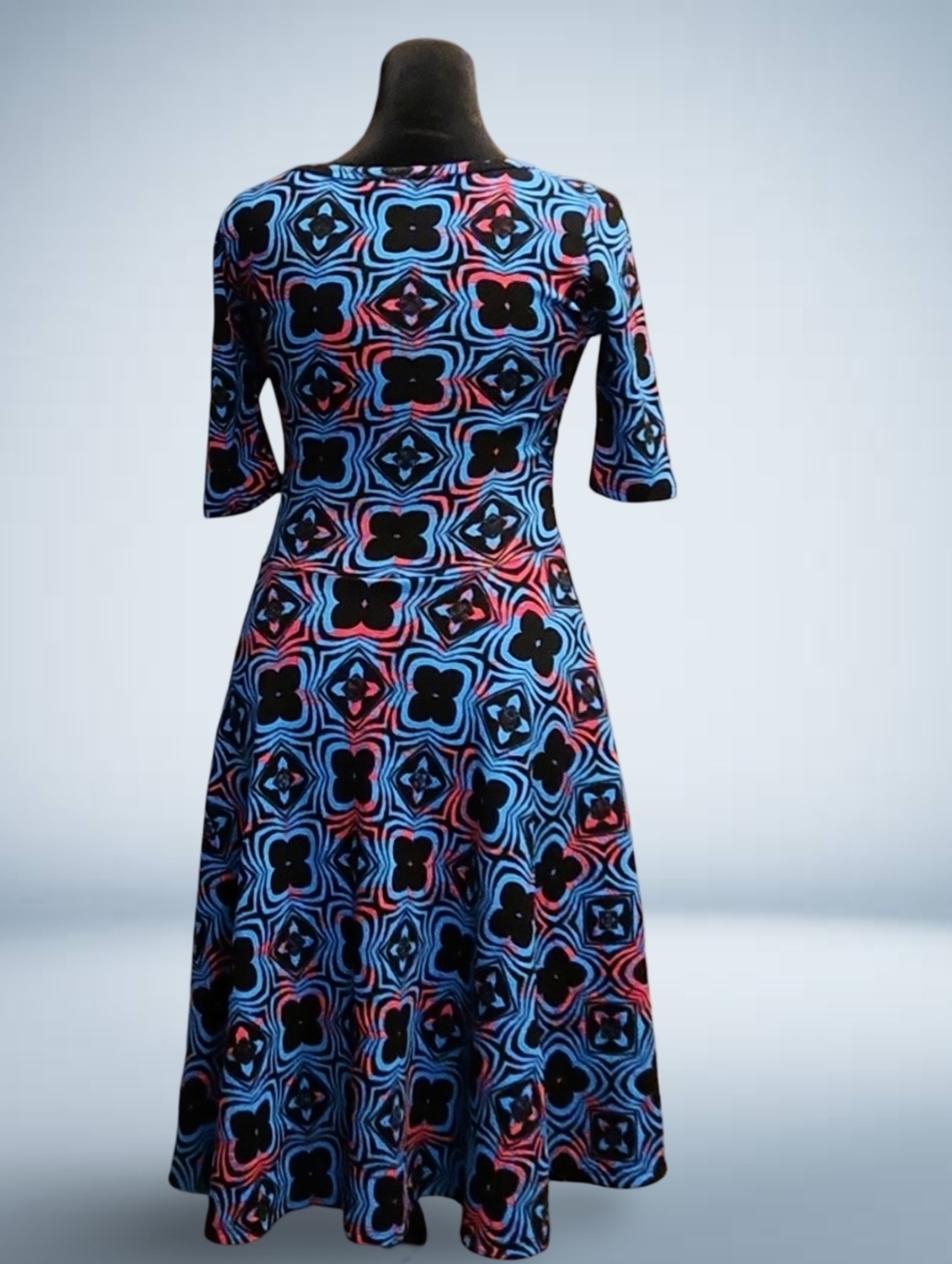 LuLaRoe S Blue Black Red Geometric Knit Knee Length A-Line Dress Scoop Neck - Picture 4 of 9